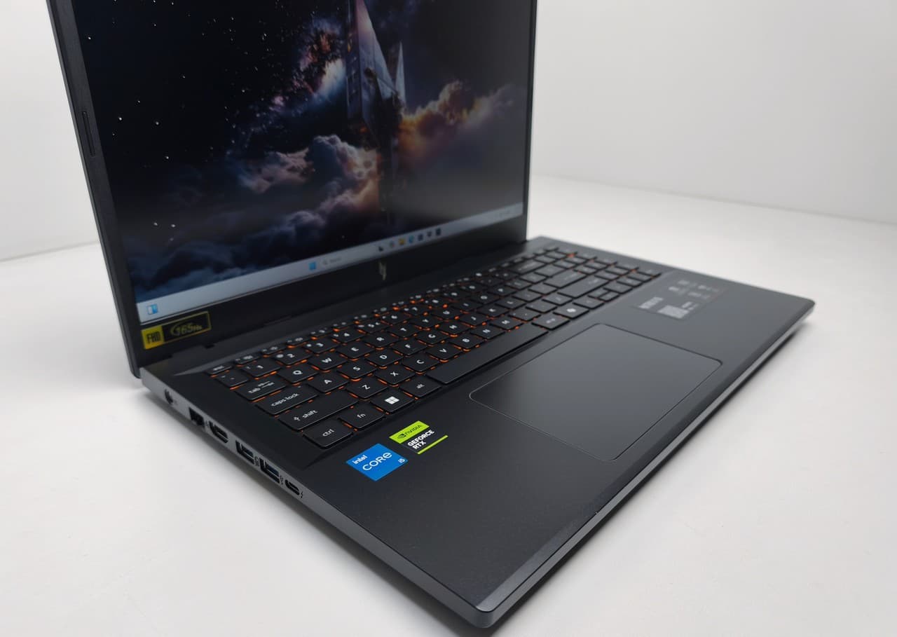 Acer Nitro V15 15.6" Core i5-13420H 16/1000 RTX 5050 8GB - фото 1