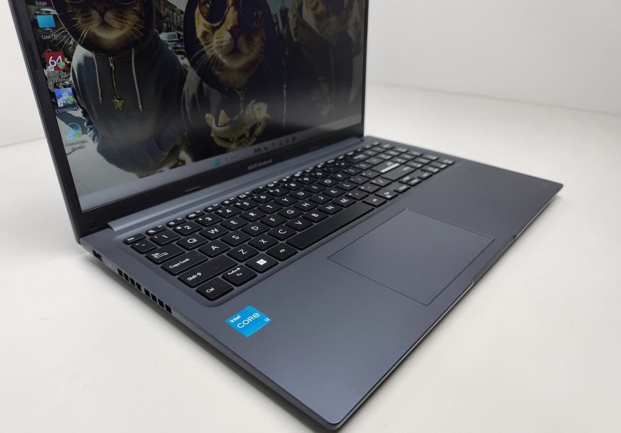 Asus VivoBook 15 15.6" Core i3-1215U 8/256 - фото 1