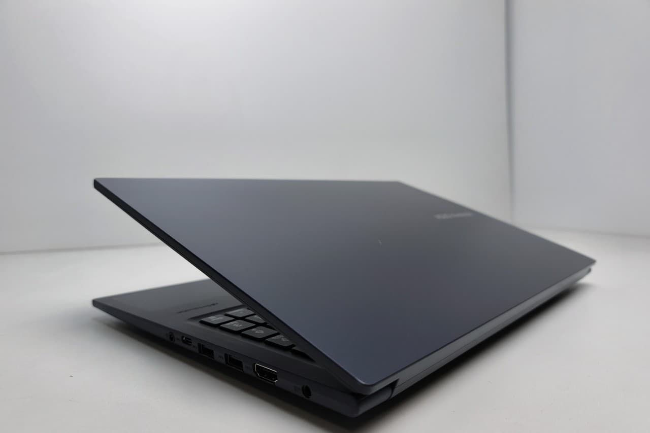 Asus VivoBook 15 15.6" Core i3-1215U 8/256 - фото 4