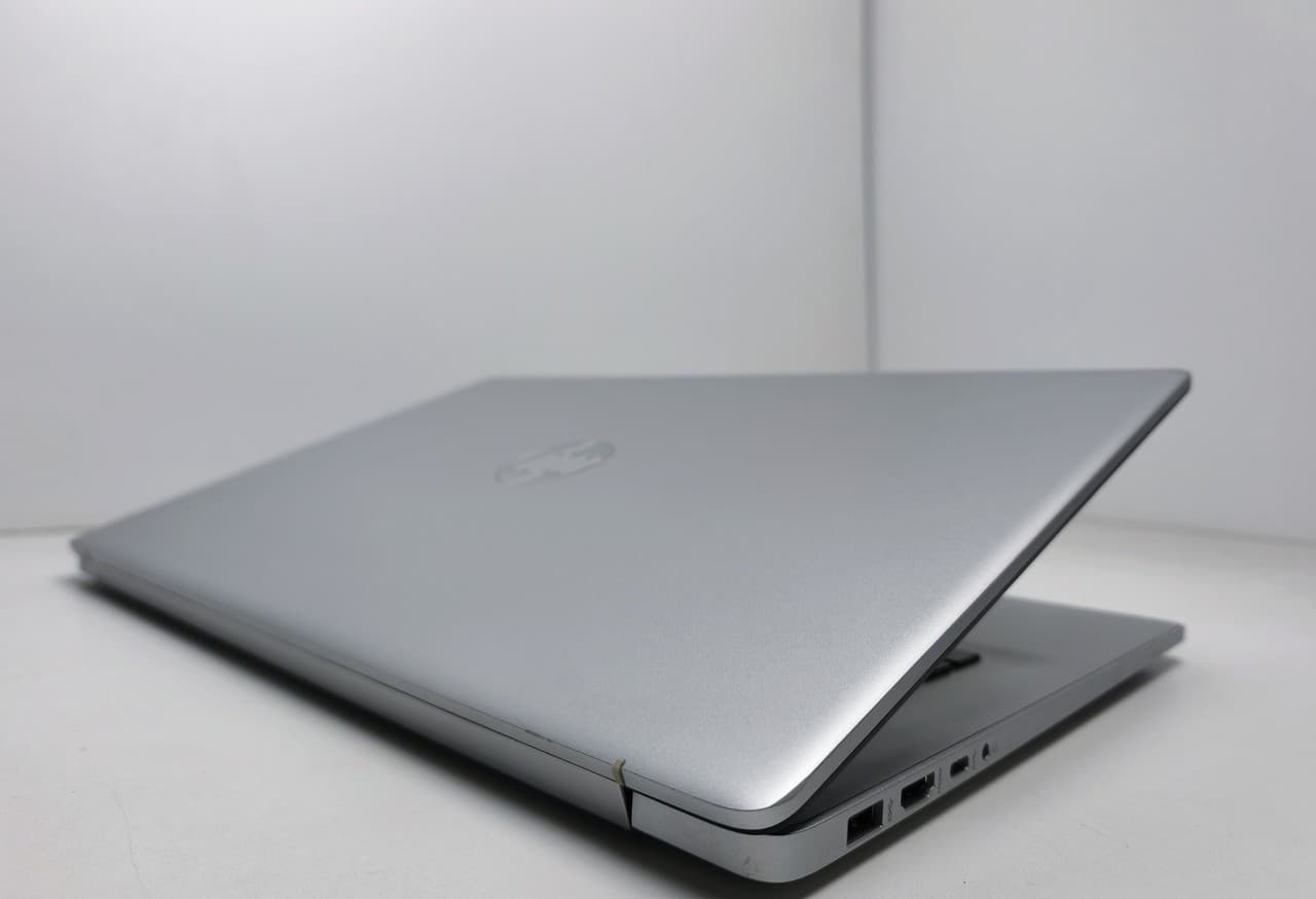 HP 17 Laptop 17.3" Core i7-1255U 16/512 - фото 5