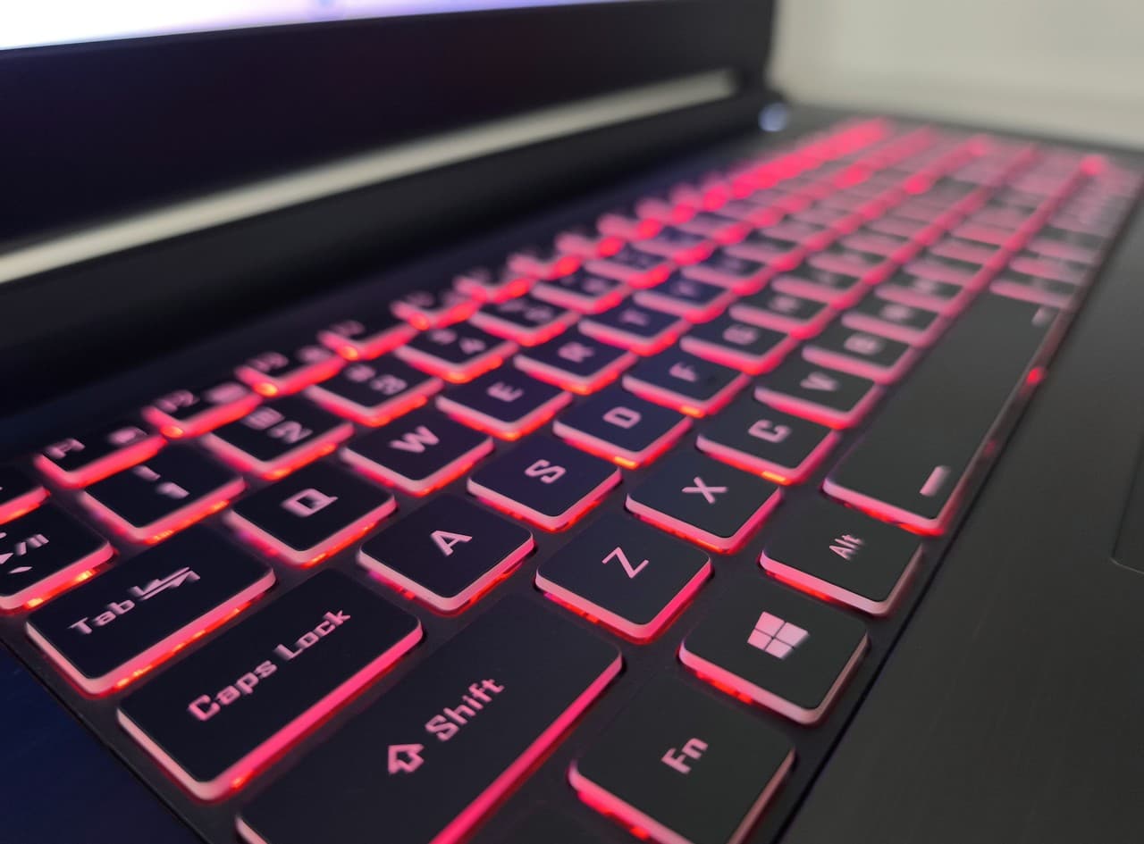 Clevo 17.3" Core i7-9750H 16/256 GTX 1660 Ti 6GB - фото 6