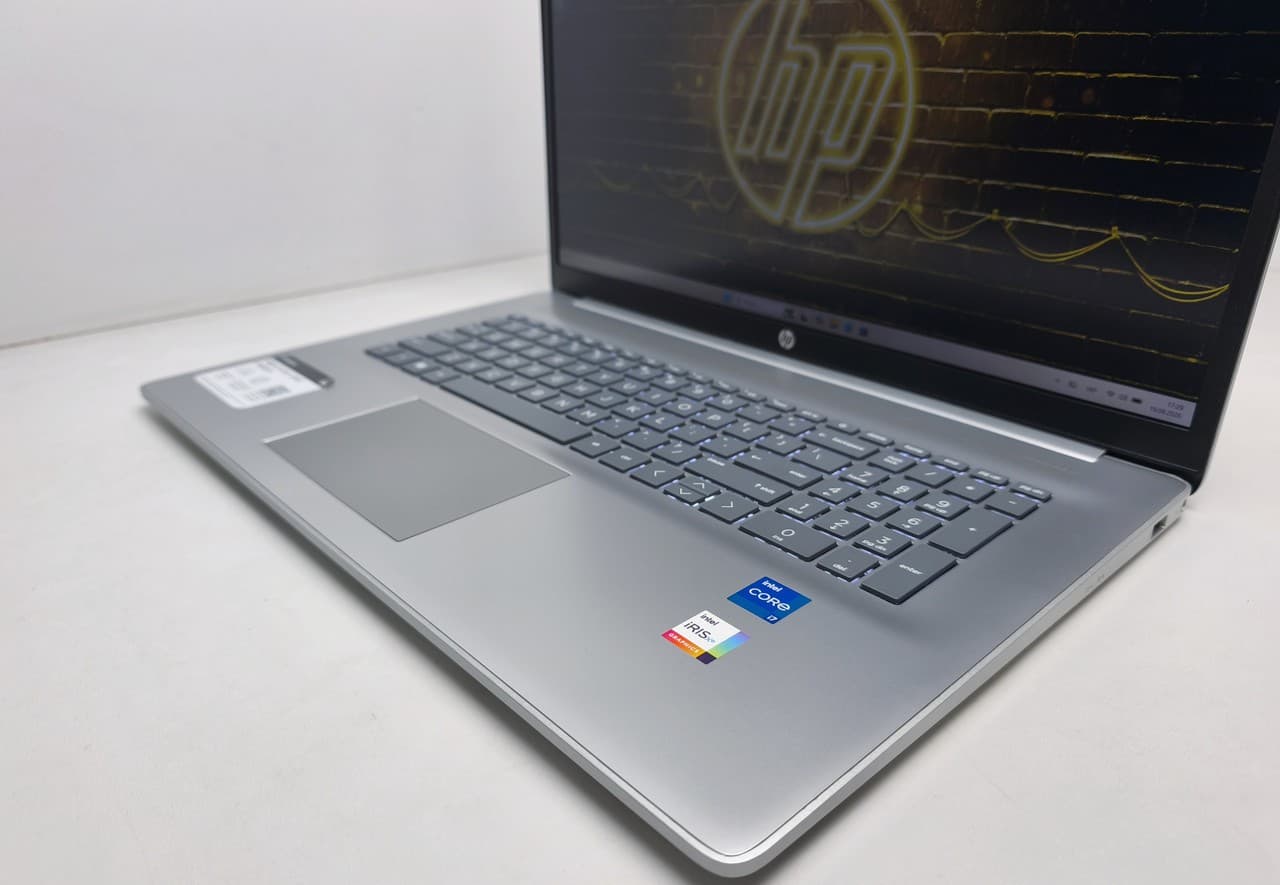HP 17 Laptop 17.3" Core i7-1255U 16/512 - фото 3
