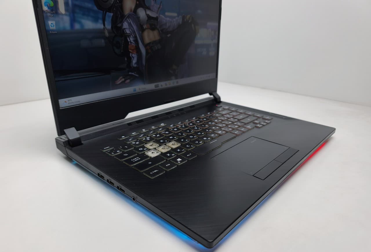 Asus ROG Strix 15.6" Core i7-9850H 16/256 RTX 2060 6GB - фото 1