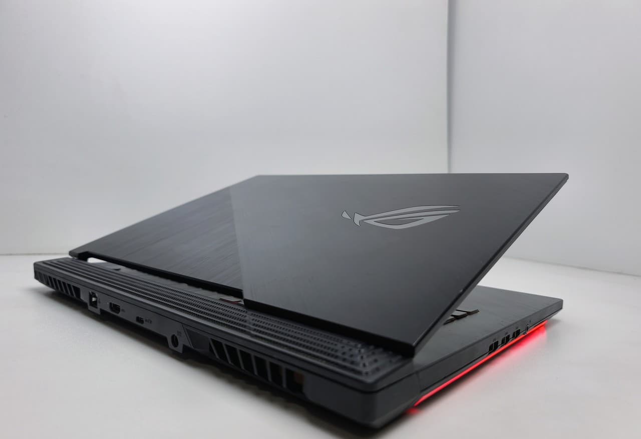 Asus ROG Strix 15.6" Core i7-9850H 16/256 RTX 2060 6GB - фото 5