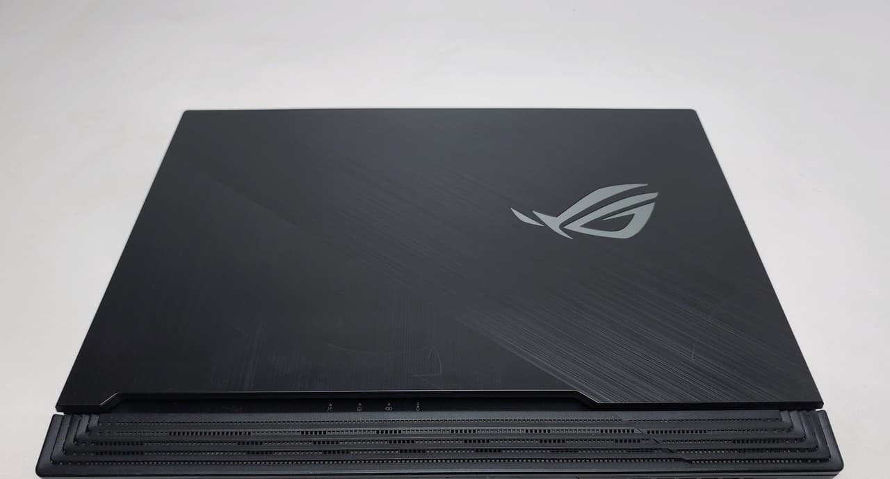 Asus ROG Strix 15.6" Core i7-9850H 16/256 RTX 2060 6GB - фото 8