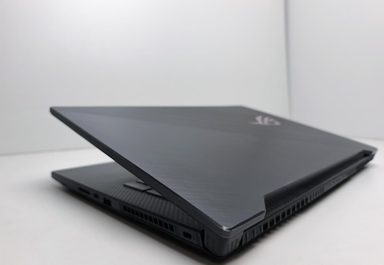 Asus ROG Strix Scar II 17.3" Core i7-8750H 16/1000 RTX 2070 8GB - фото 4