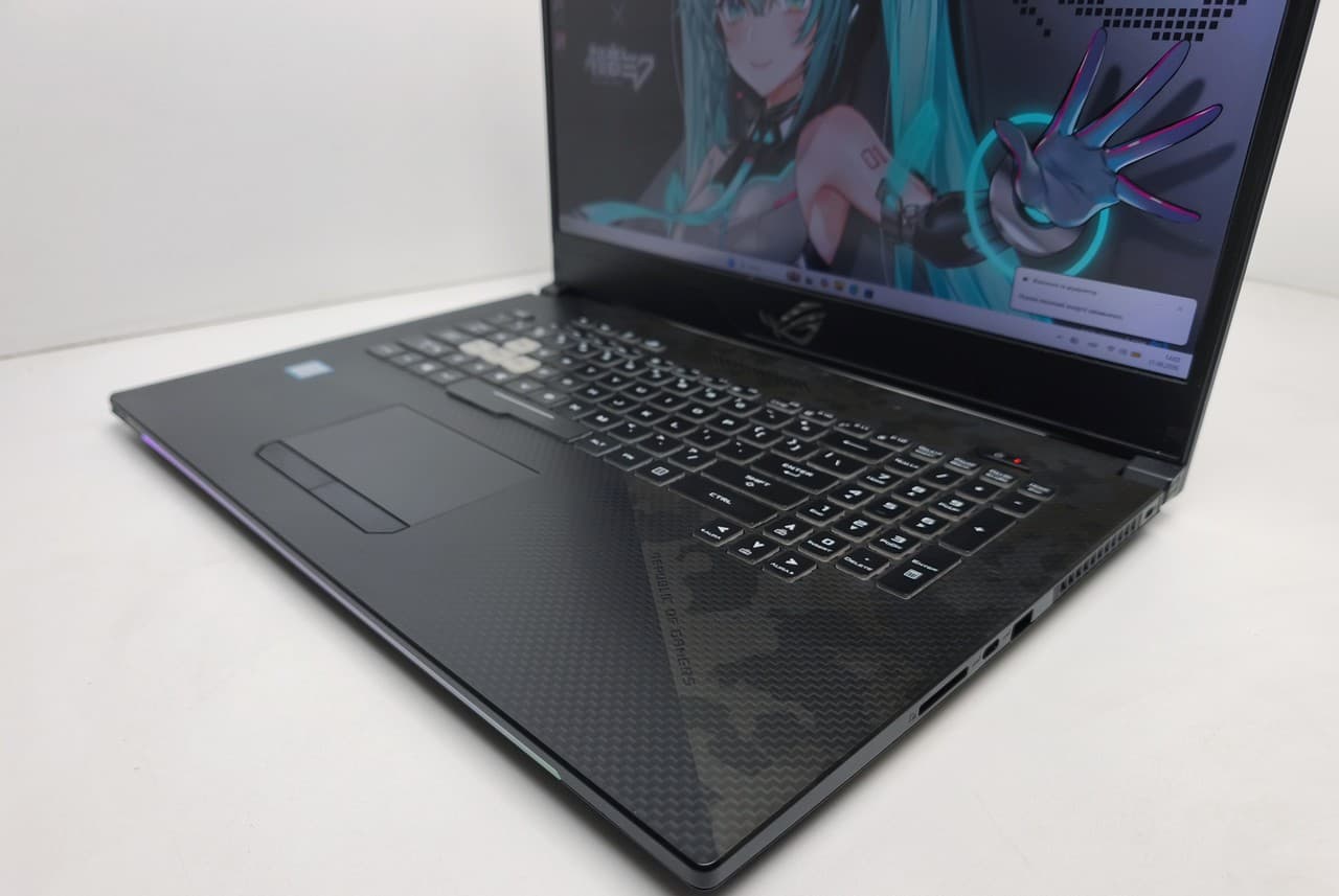 Asus ROG Strix Scar II 17.3" Core i7-8750H 16/1000 RTX 2070 8GB - фото 3
