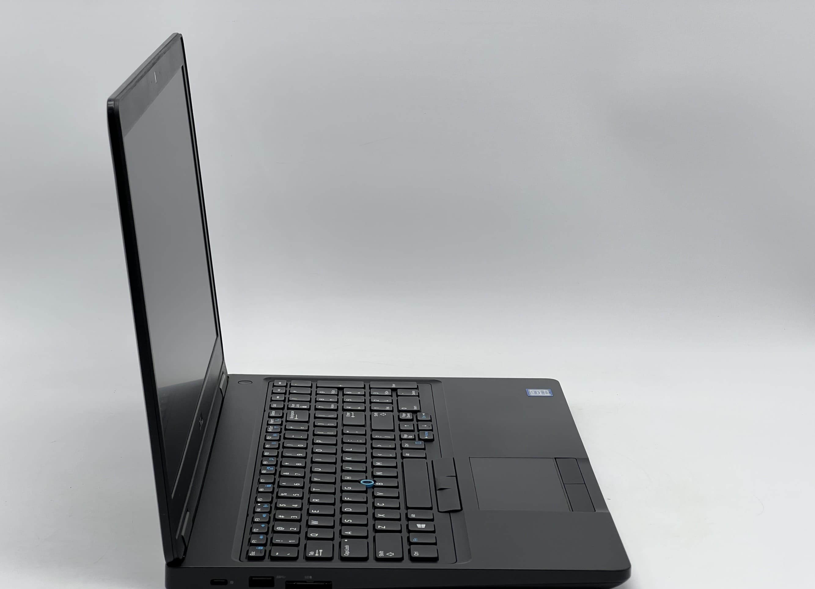 Dell Latitude 5590 15" i5-7300U 8/120 - фото 2