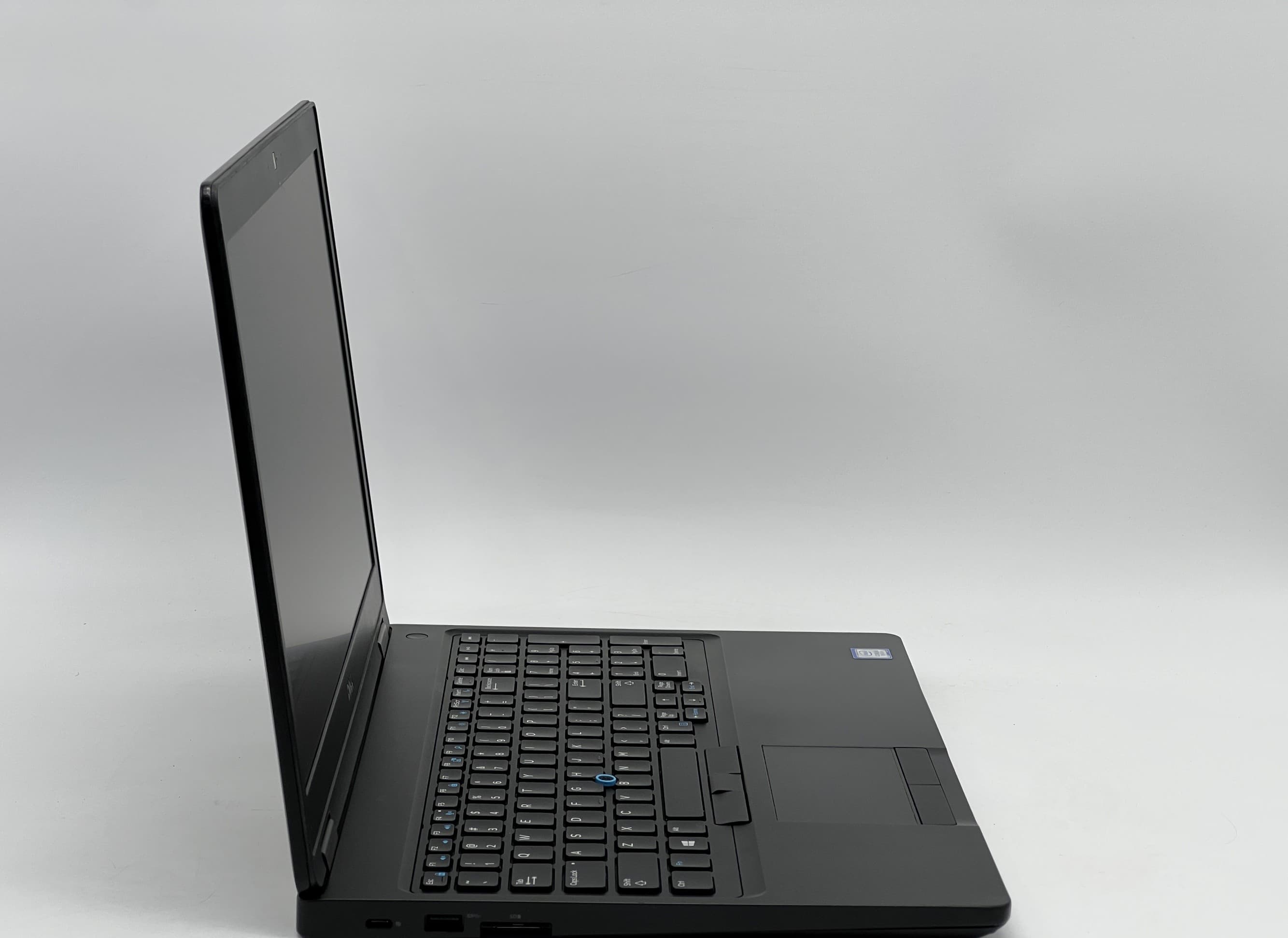 Dell Latitude 5590 15" i5-7300U 8/120 - фото 2