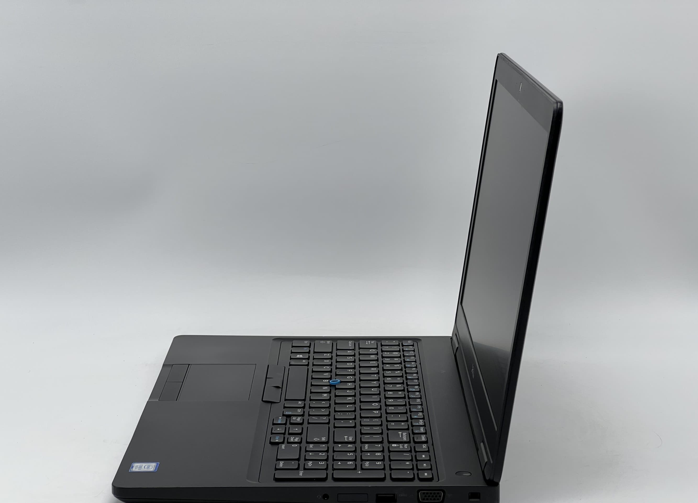 Dell Latitude 5590 15" i5-7300U 8/120 - фото 3