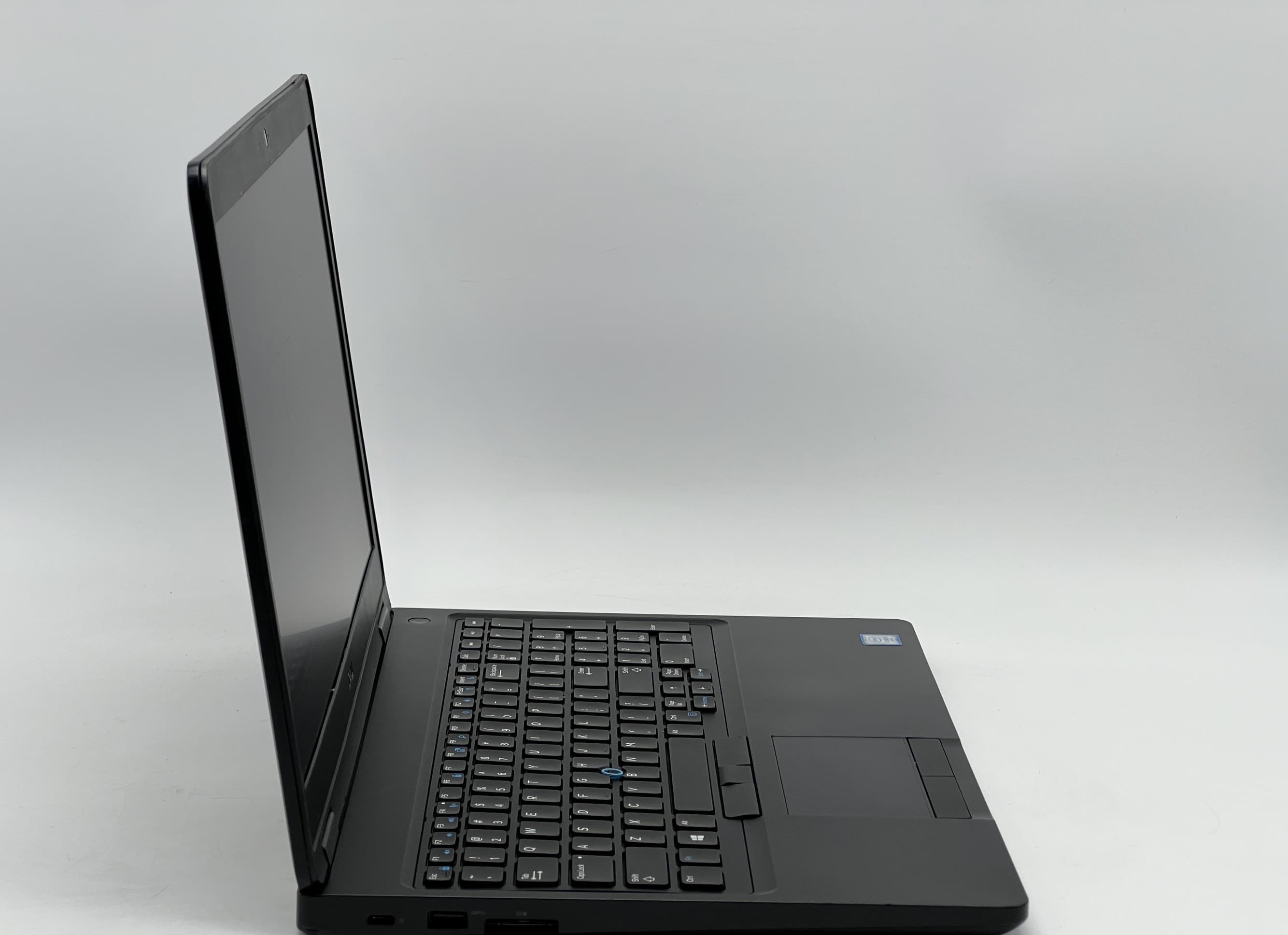 Dell Latitude 5590 15" i5-7300U 8/120 - фото 2