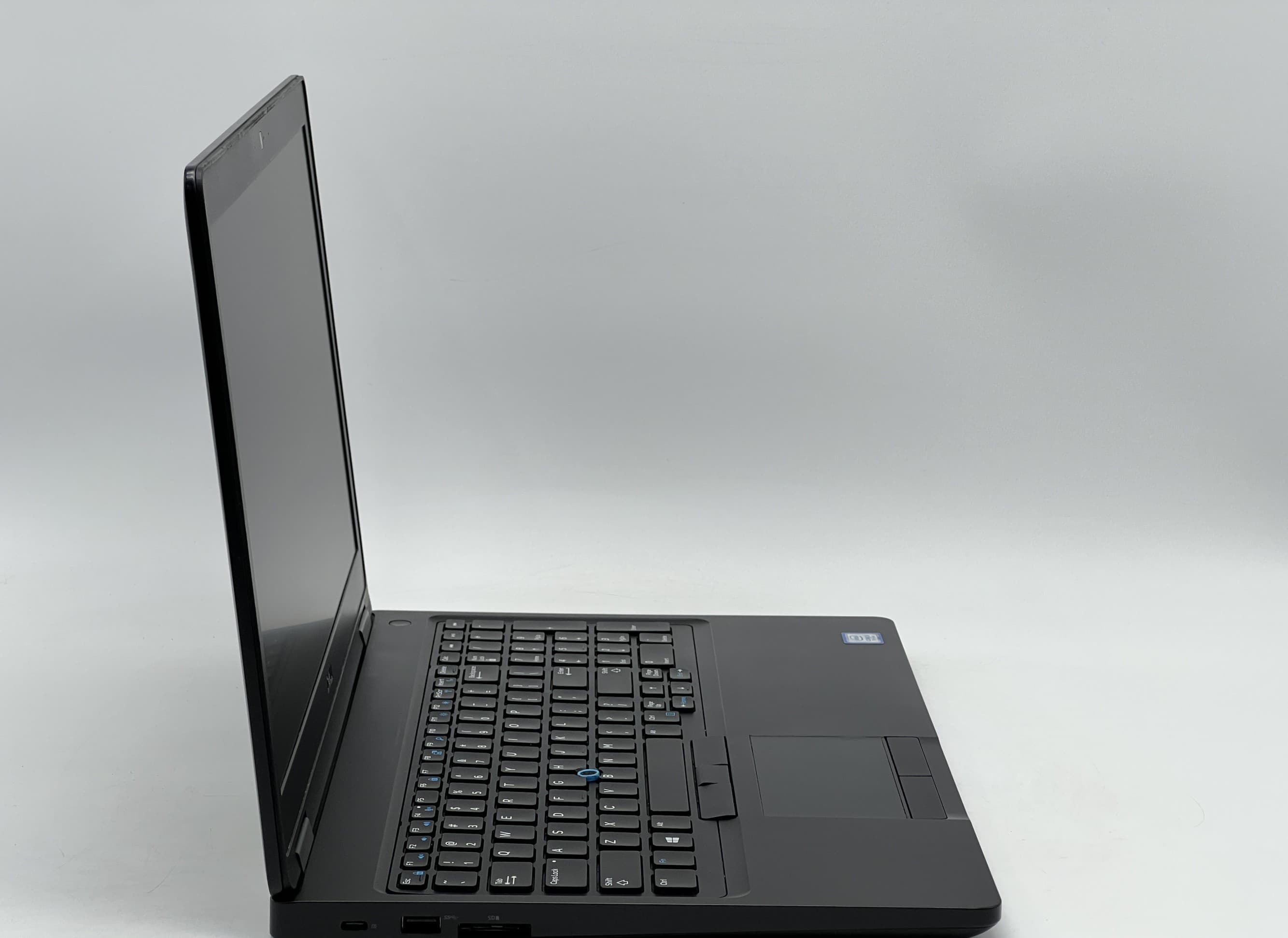 Dell Latitude 5590 15" i5-7300U 8/120 - фото 2