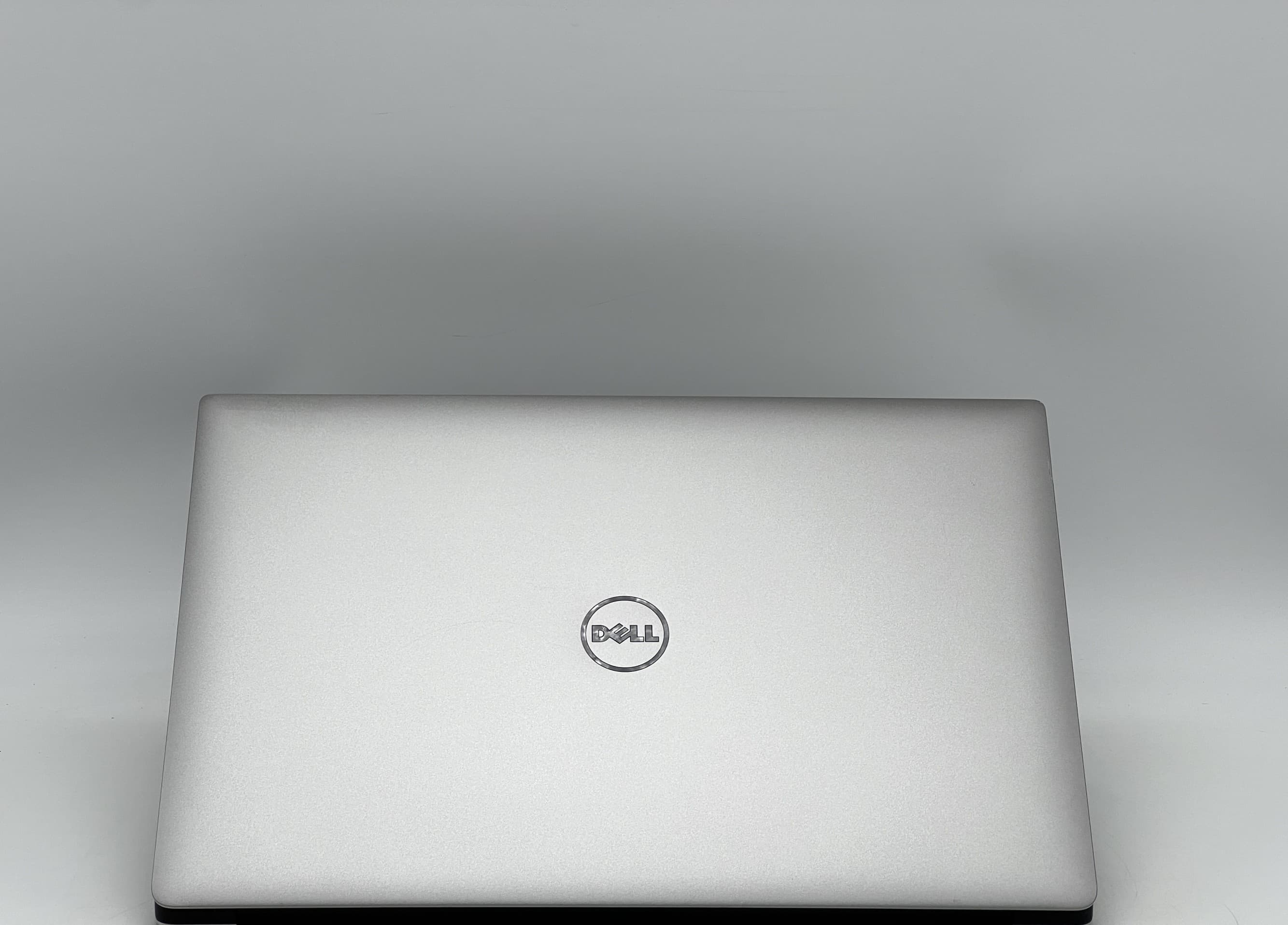 Dell XPS 15 9560 i7-7700HQ 16/480 GTX 1050 4GB - фото 4