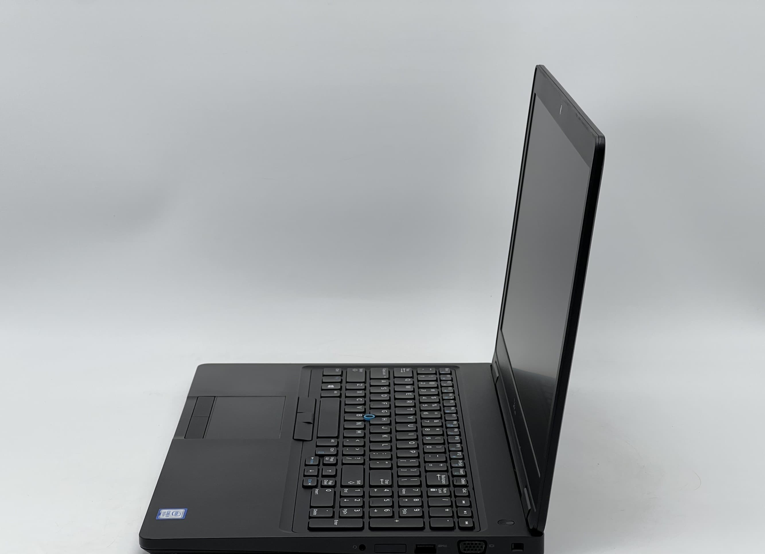 Dell Latitude 5590 15" i5-7300U 8/120 - фото 3