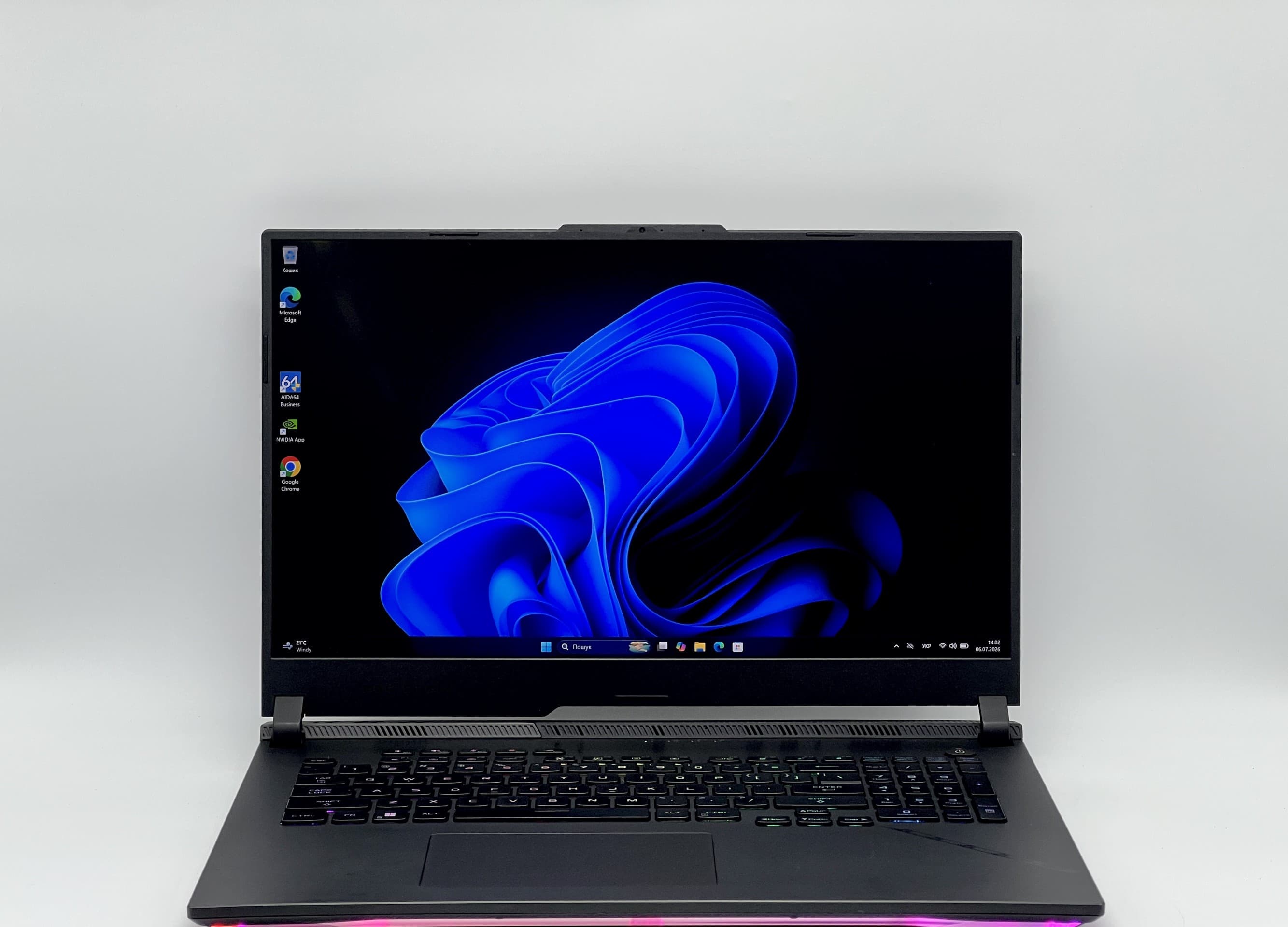 Asus ROG Strix G733PYV-XH97 17" Ryzen 9 7945HX 32/960 RTX 4090 16GB - фото 1