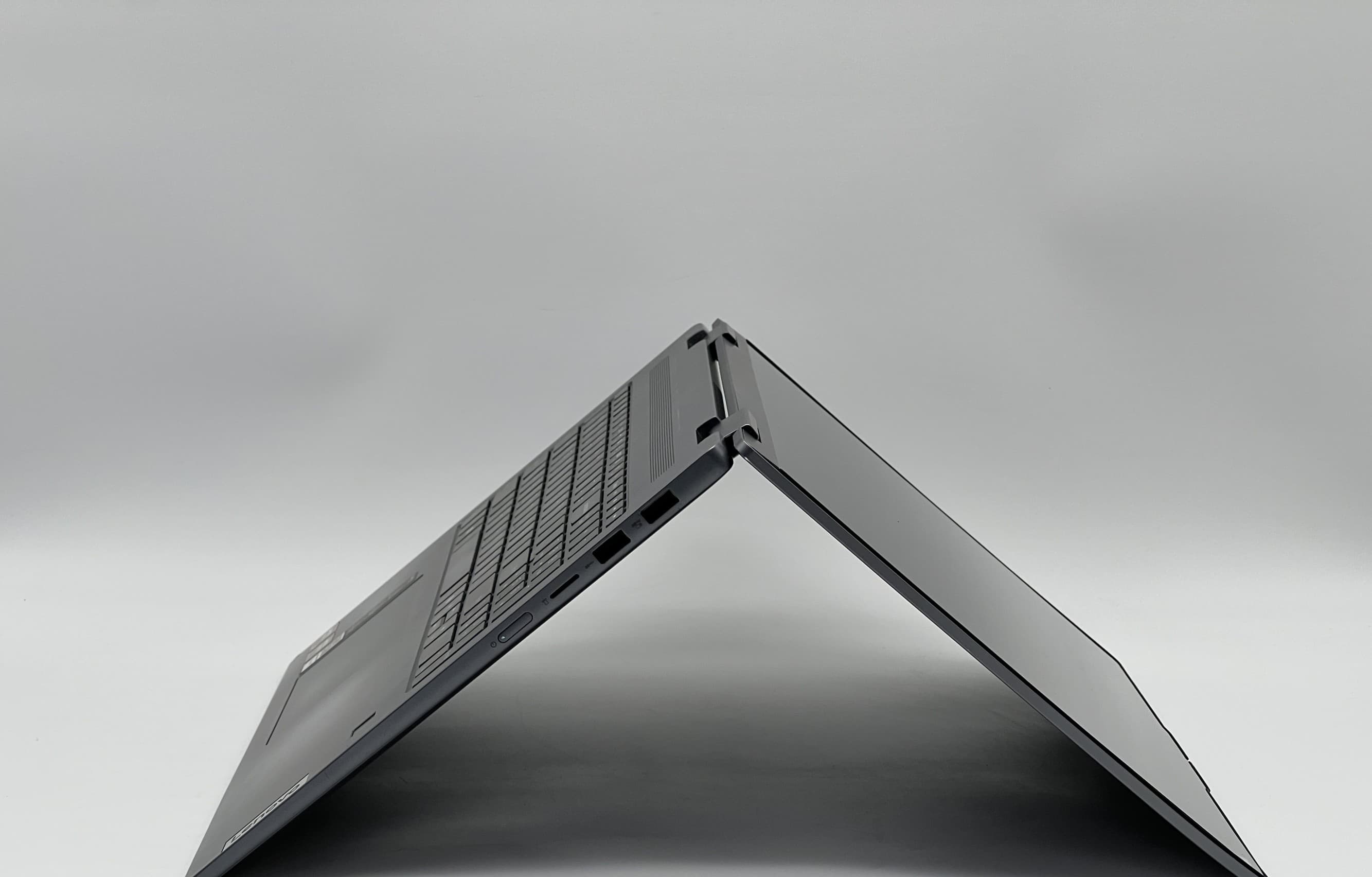Lenovo Ideapad 5 2-in-1 16AHP9 Ryzen 5 8645HS 16/480 - фото 4