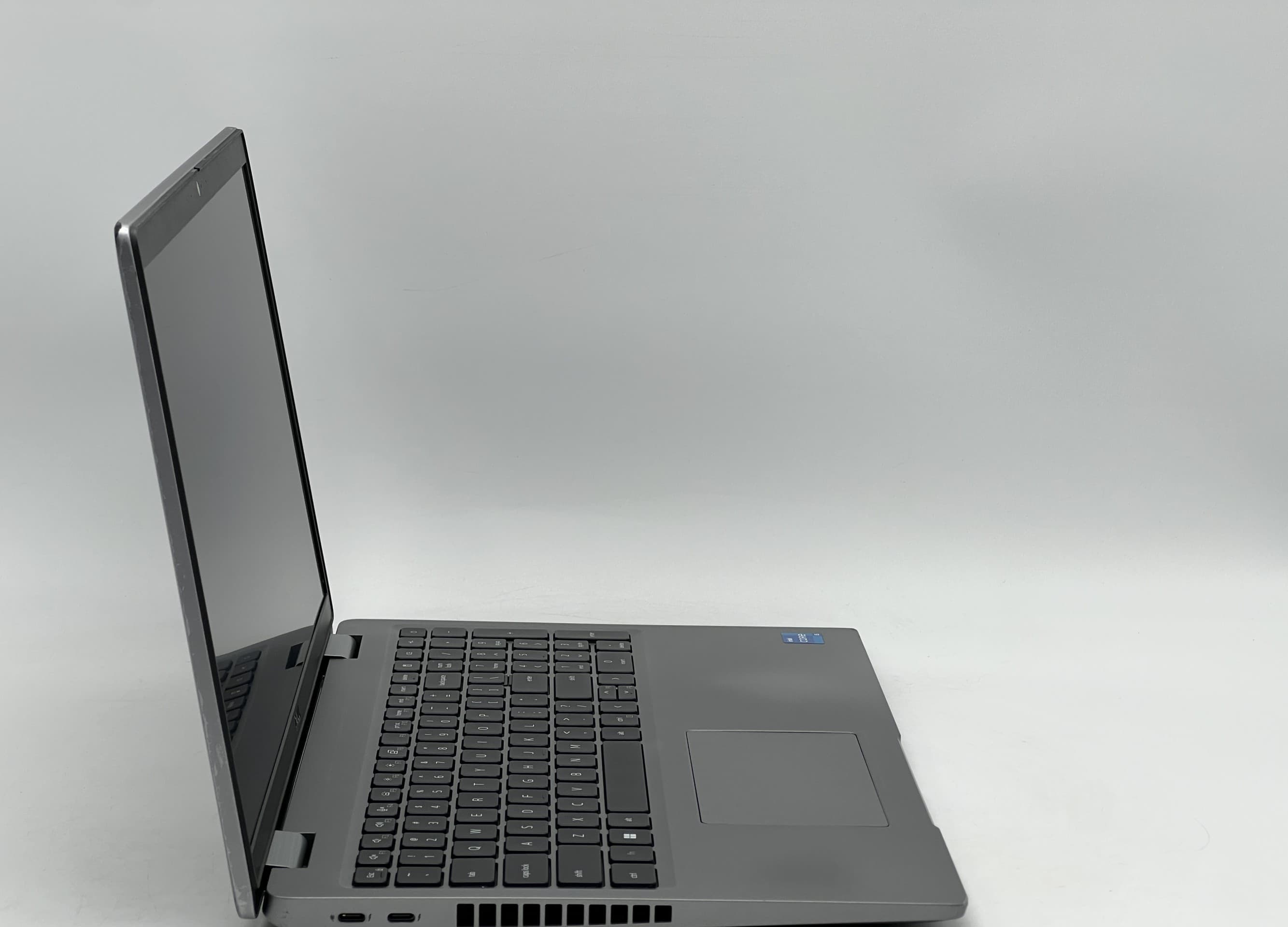 Dell Latitude 5520 15" i5-1135G7 16/240 - фото 2