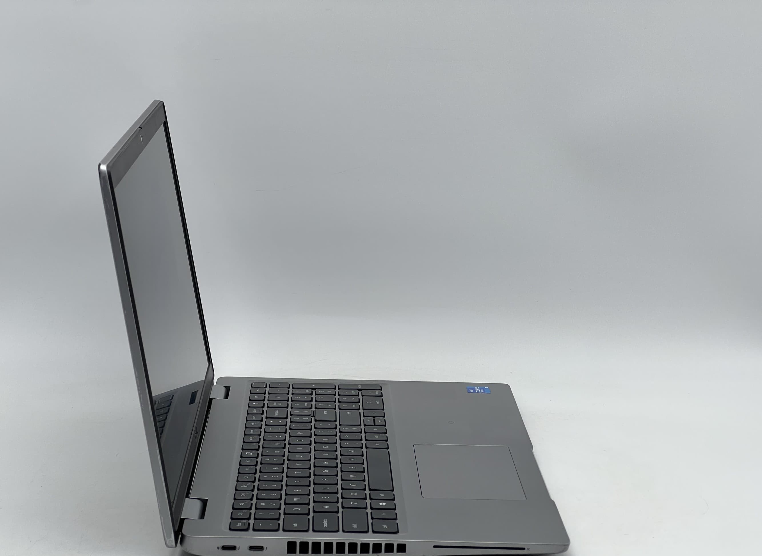 Dell Latitude 5520 15" i5-1145G7 16/240 - фото 2