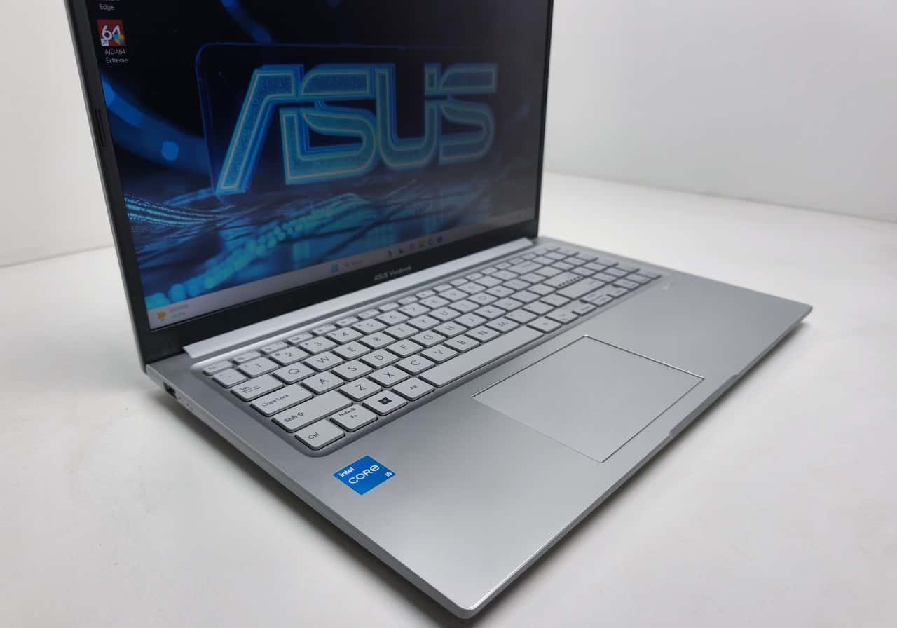 Asus VivoBook 15.6" Core i5-1334U 8/512