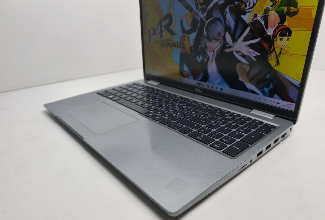 Dell Latitude 5520 15.6" Core i7-1185G7 8/256
