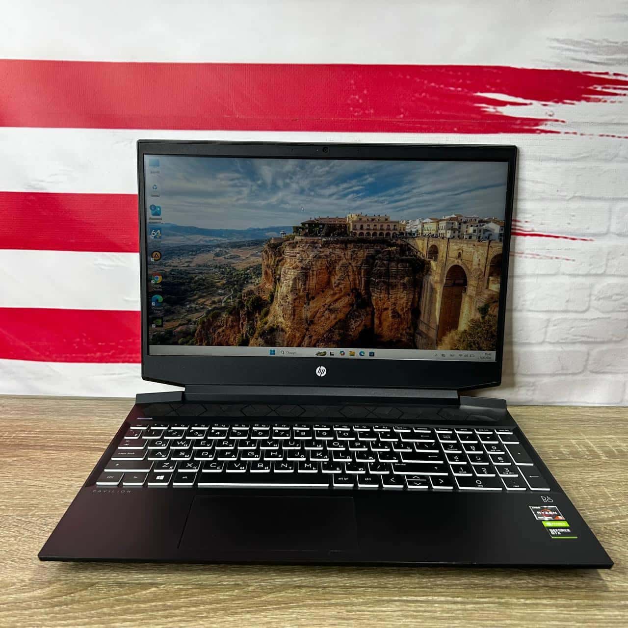 HP Pavilion Gaming Laptop 15-ec0xxx 15.6" FHD RYZEN 5 3550H with Radeon Vega Mobile Gfx 16/512