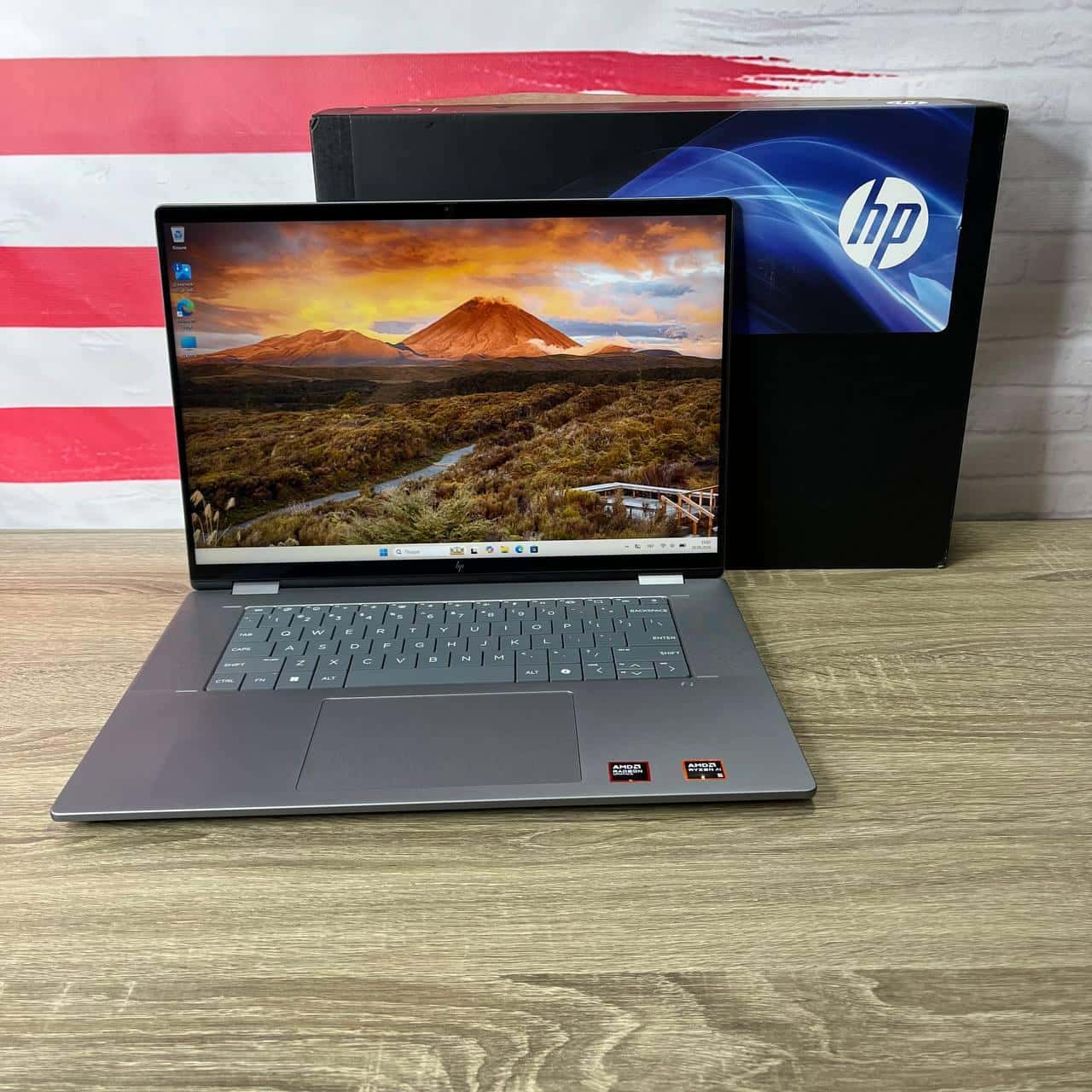 HP OmniBook X Flip 16-ar0013dx FHD+ Ryzen AI 5 340 w/ Radeon 840M 16/1TB