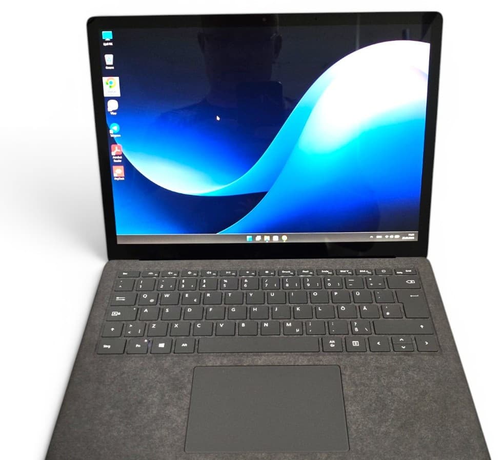Microsoft Surface Laptop 4 Model 1958 13.5" 2K Ryzen 5 4680U 8/256