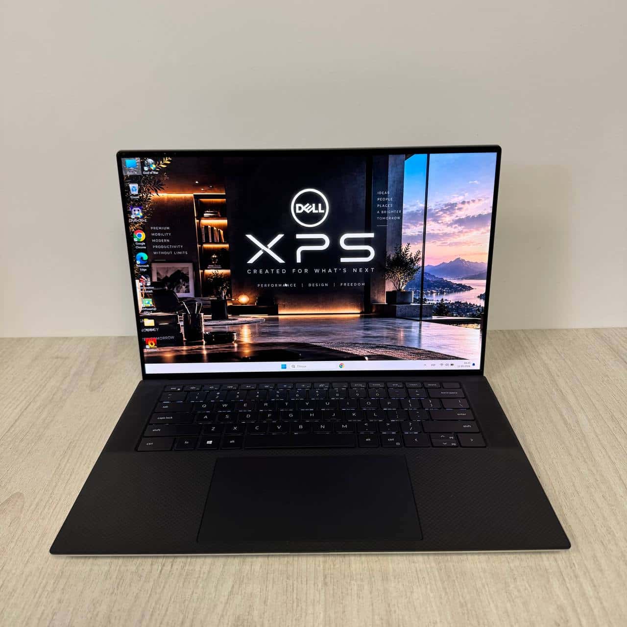 Dell XPS 9530 Touch 4K Studio 15.6" Core i9-13900H 16/512 RTX 4060 8GB