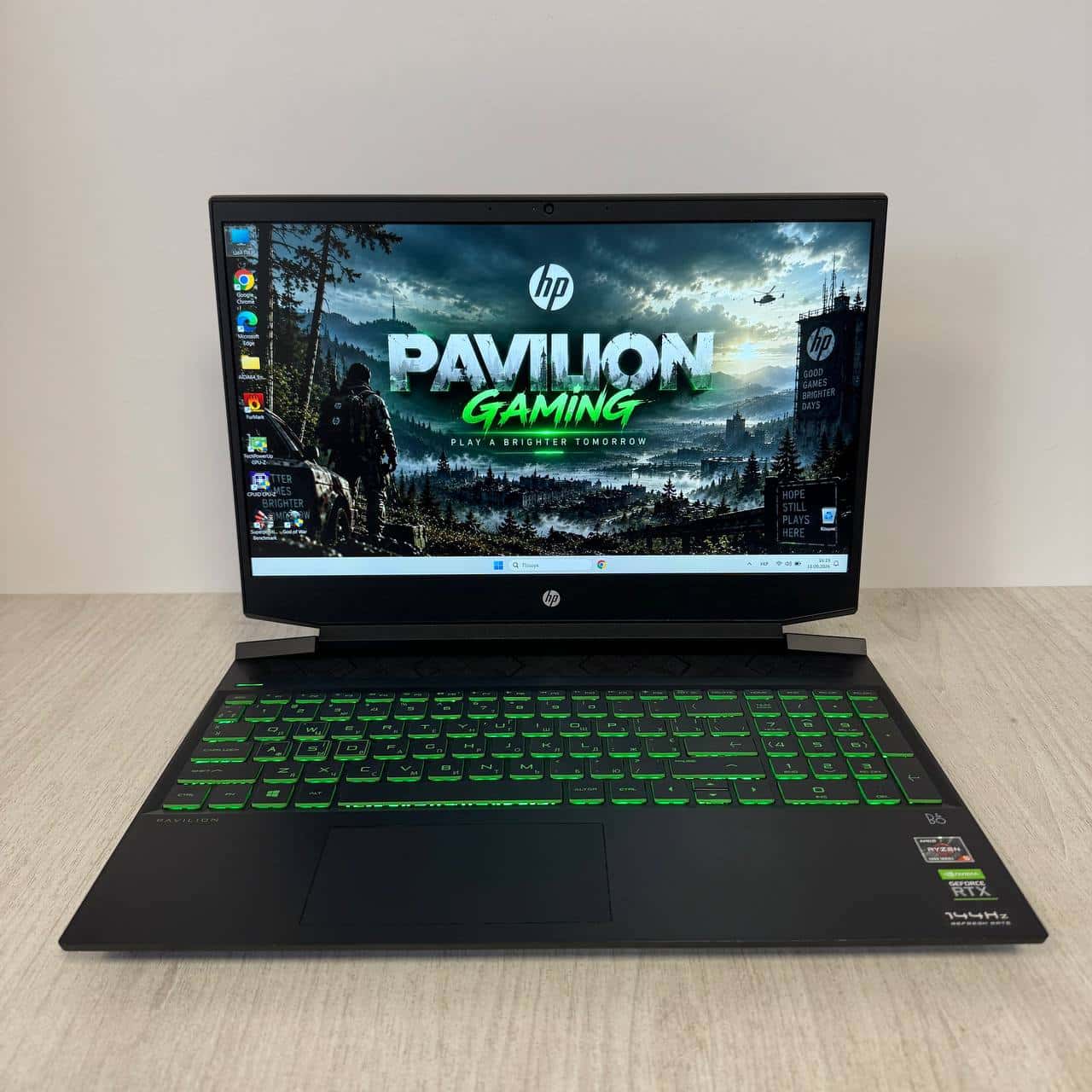 HP Pavilion Gaming 15-ec2031ua 15.6" FHD 144Hz Ryzen 5 5600H 16/512 RTX 3050 4GB
