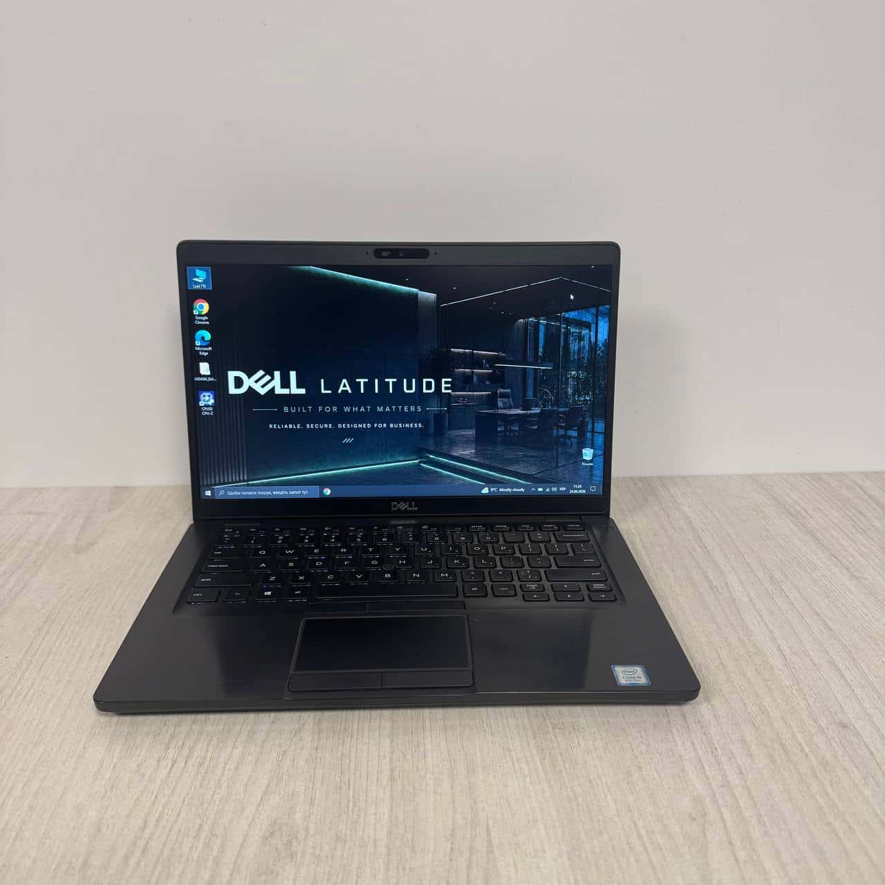 Dell Latitude 5400 14.0" HD i5-8365U 8/256
