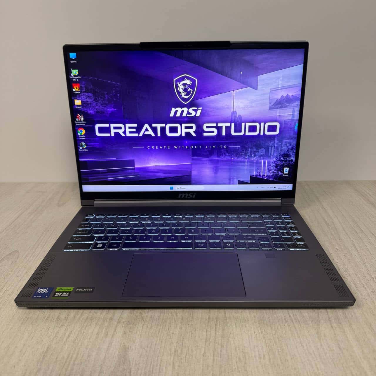 MSI Creator 16 AI Studio A1VIG miniLED 4K 16.0" 120Hz Ultra 9 185H 32/1.024TB RTX 4090 16GB