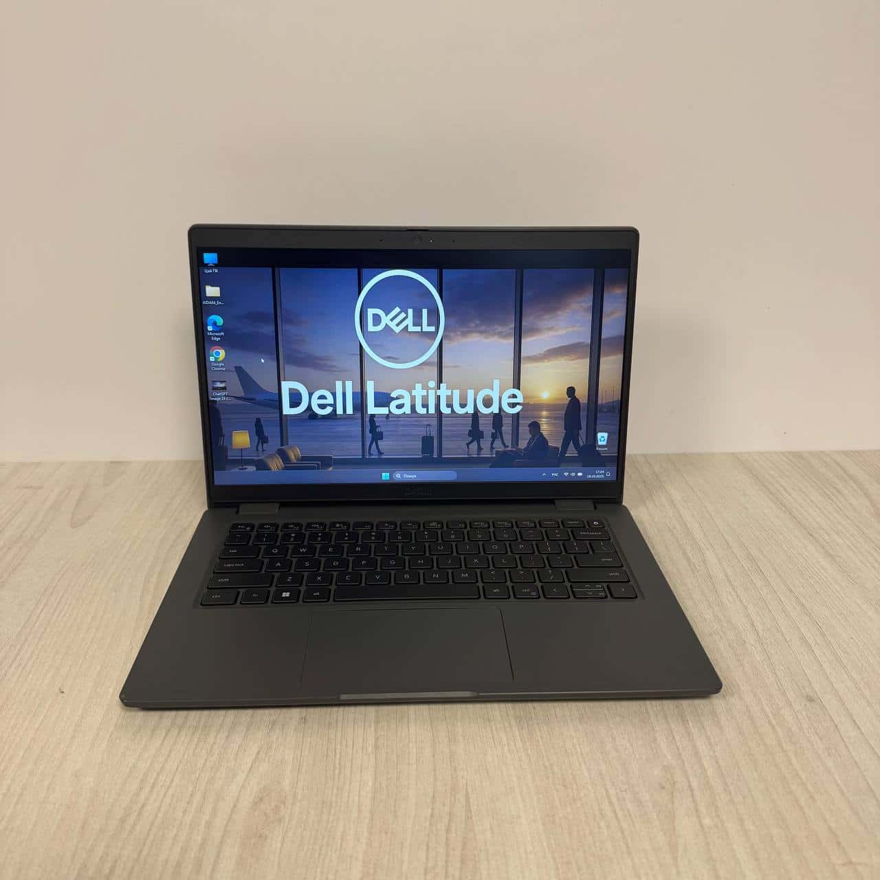 Dell Latitude 3440 HD 14.0" Core i3-1215U 8/256