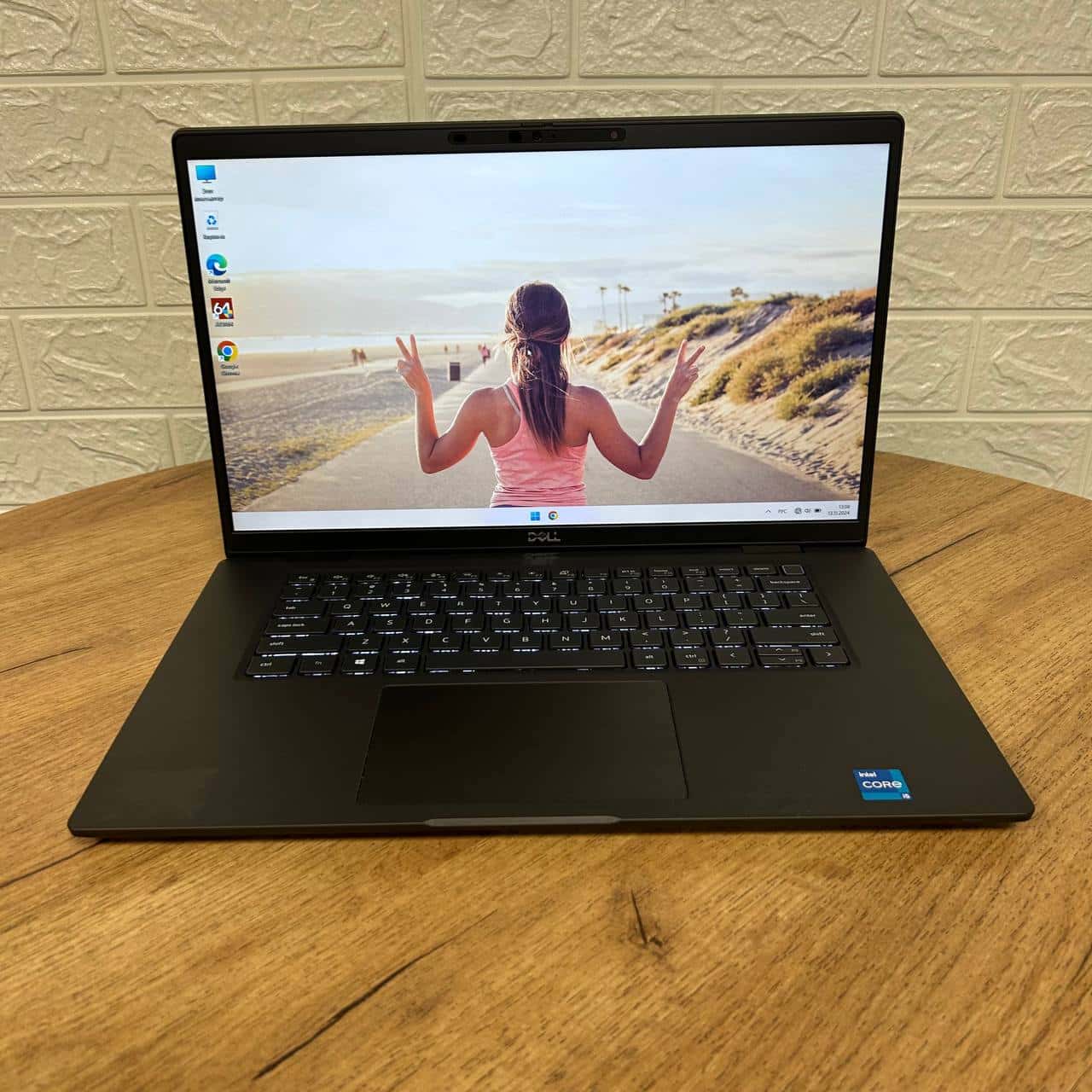 Dell Latitude 7520 15.6" FHD i5 1135G7 8/256