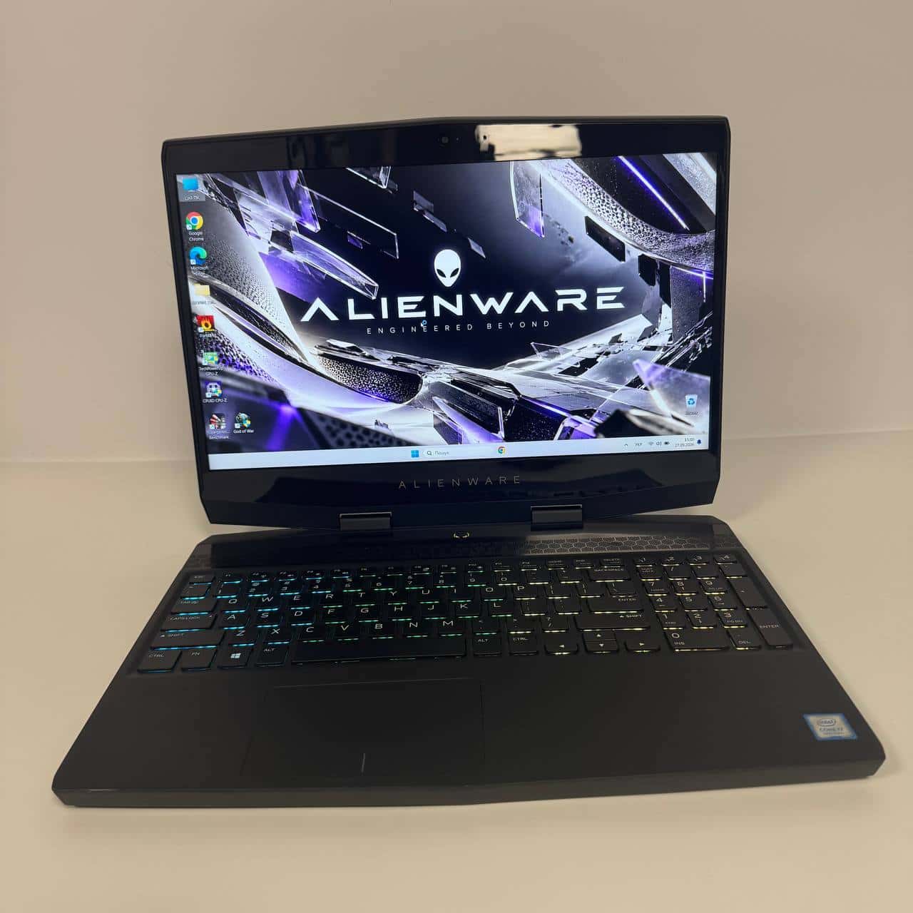 Dell Alienware m15 15.6" FHD 240Hz i7 9750H 16/512 RTX 2070 8GB