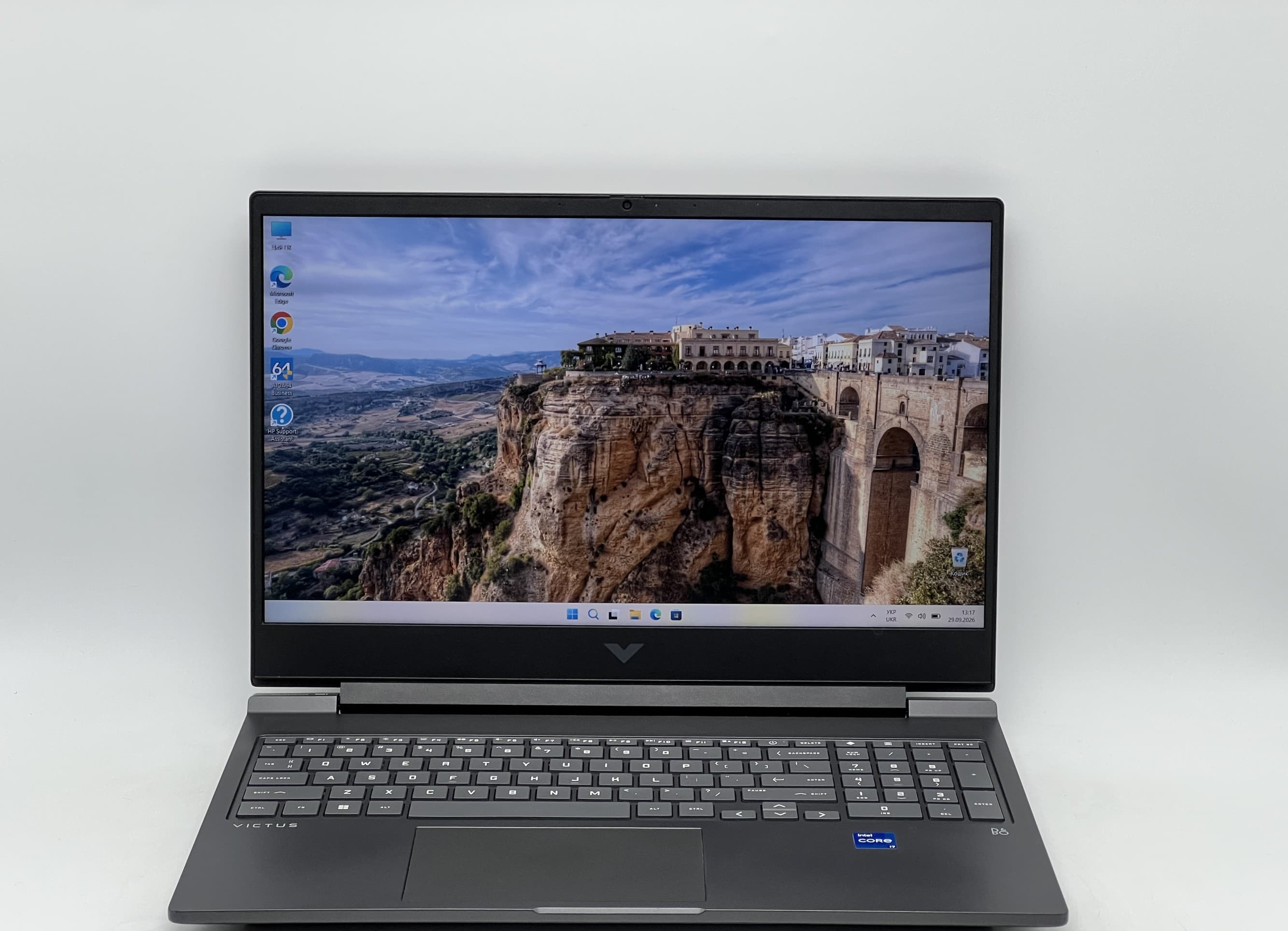 HP Victus 16-r0073cl FHD i7-13700HX 16/960 RTX 4060 8GB