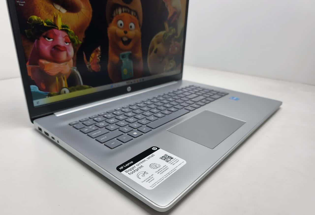 HP 15.6" FHD Core i3-1215U 8/256