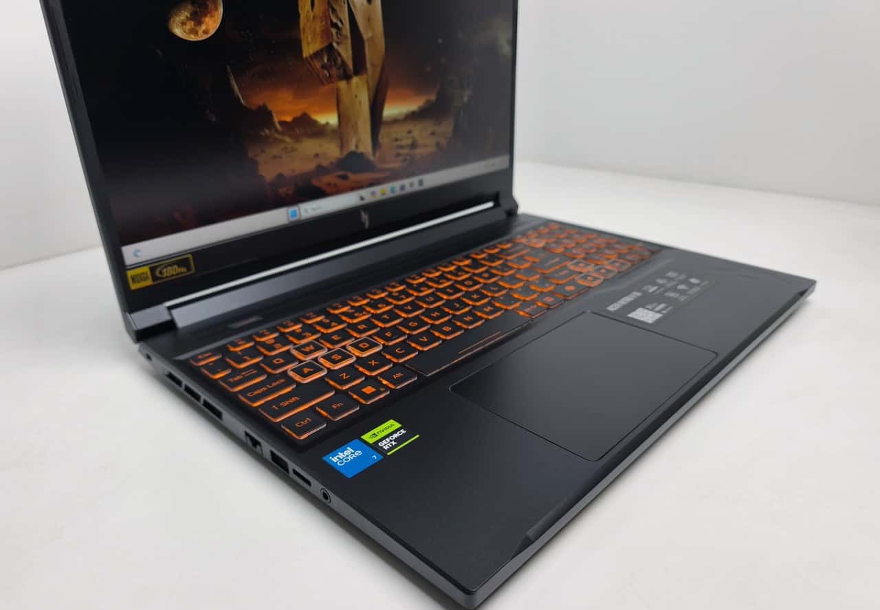Acer Nitro V 16 FHD+ Core 7 240H 16/512 RTX 5070 8GB