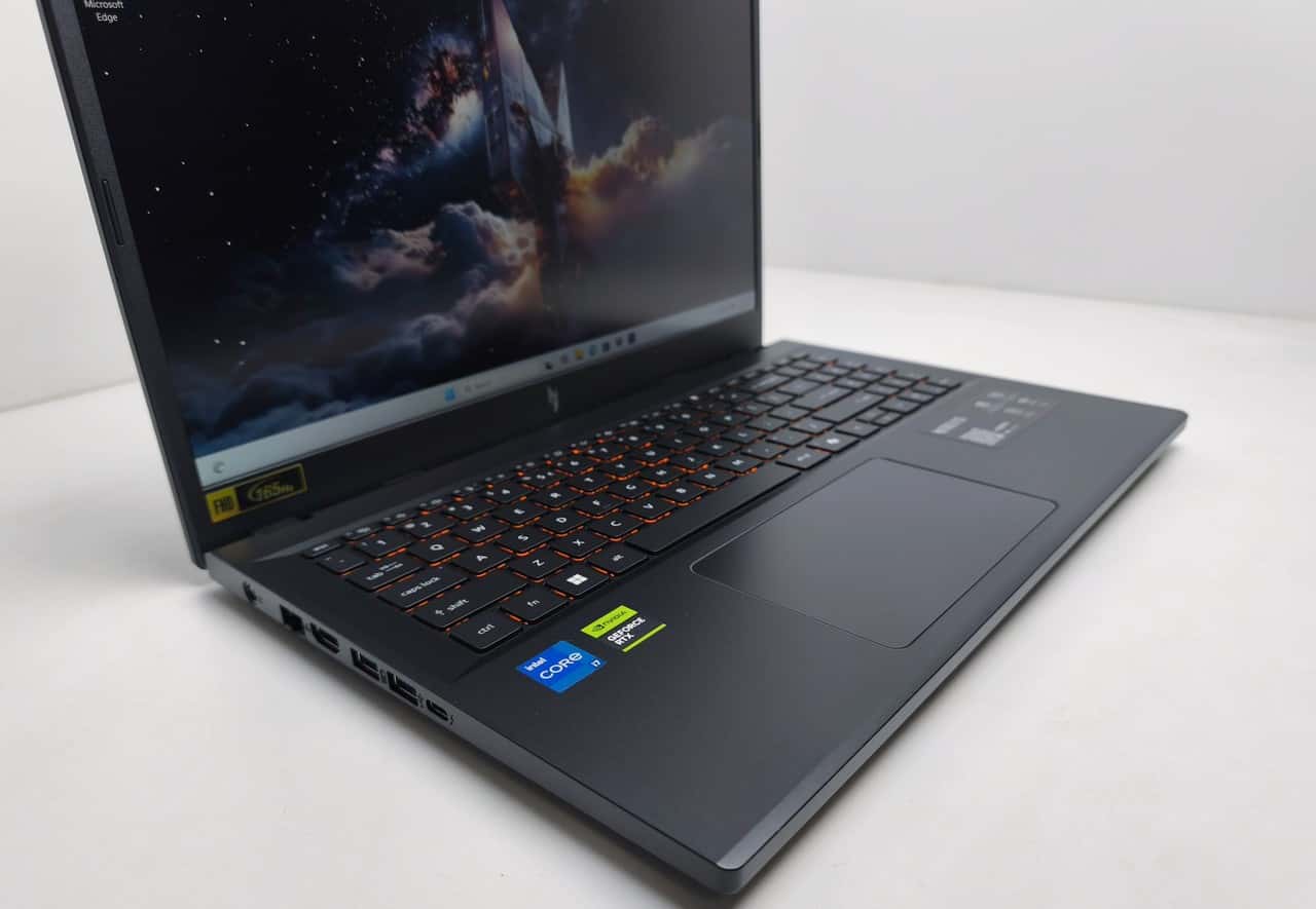 Acer Nitro V 15.6" FHD Core i7-13620H 16/1TB RTX 4050 6GB