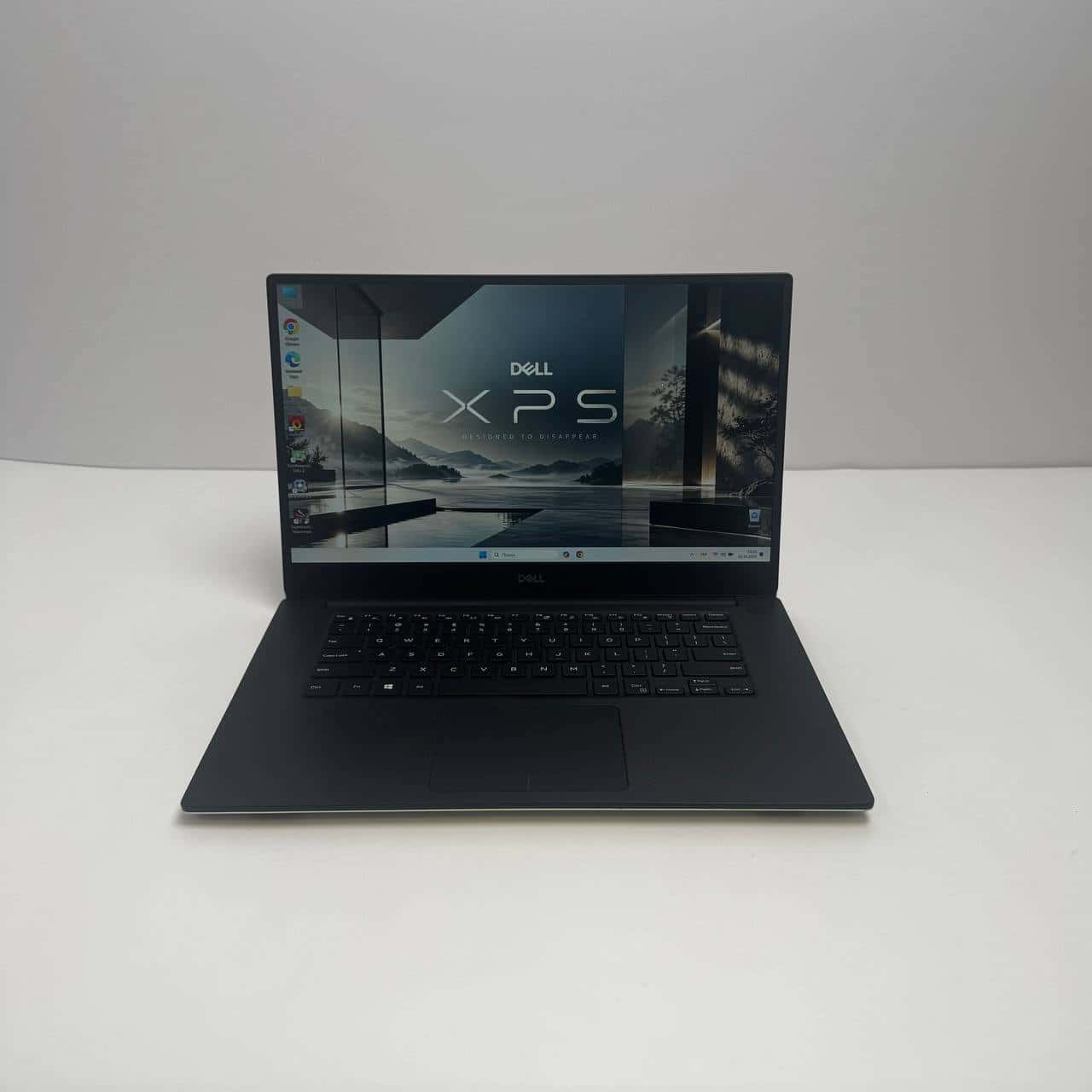 Dell XPS 9570 15.6" FHD Core i7-8750H 8/256 GTX 1050 Ti 4GB