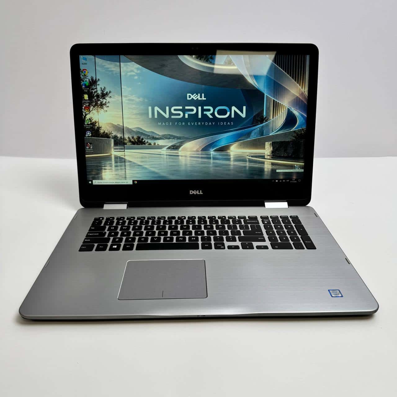Dell Inspiron 7779 x360 17.3" FHD Core i7-7500U 8/256
