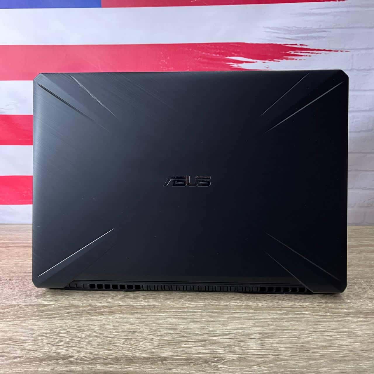 Asus TUF Gaming FX705D 17.3" FHD Ryzen 5 3550H with Radeon Vega Mobile Gfx 16/512