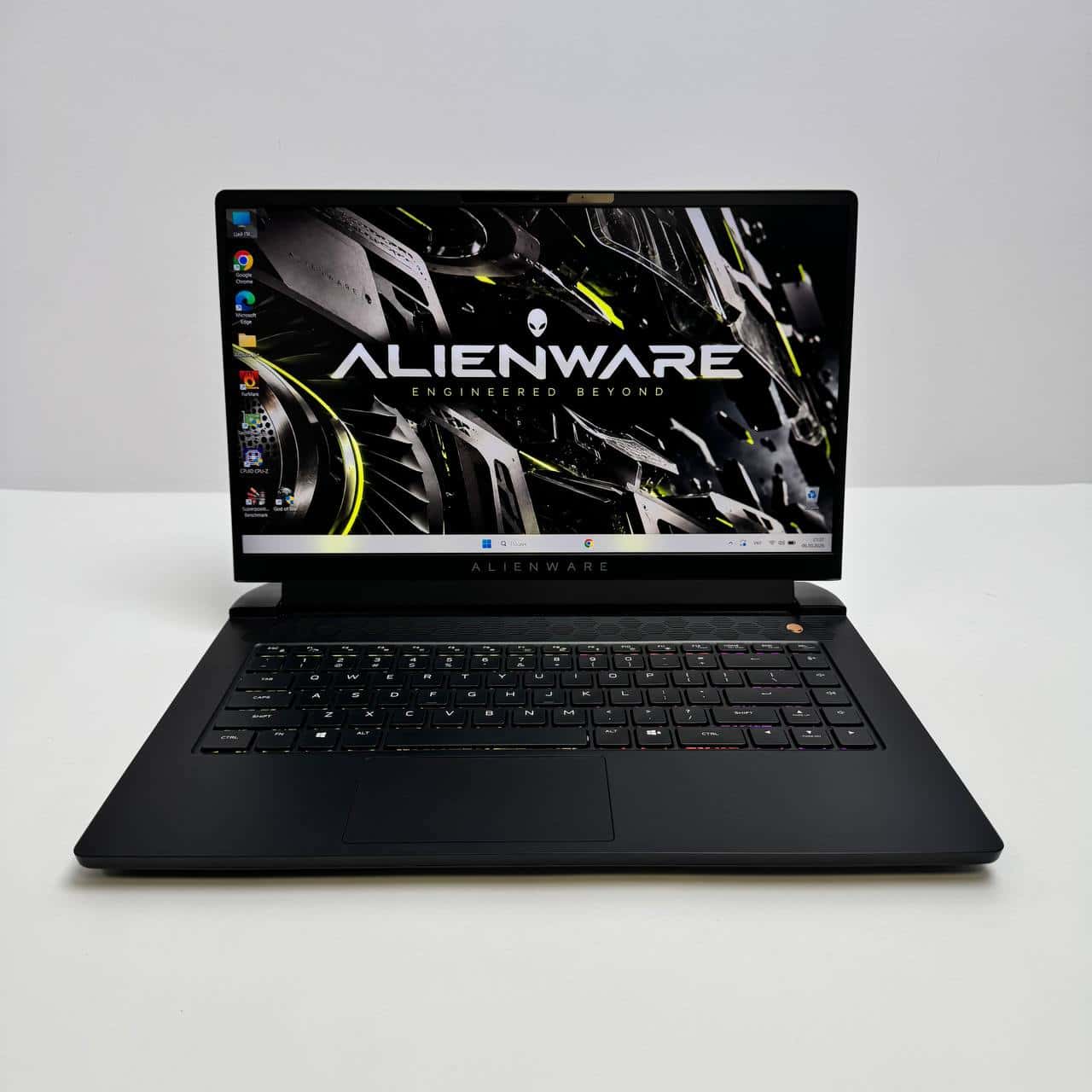 Dell Alienware m15 R5 15.6" FHD 360Hz Ryzen 9 5900HX 16/512 RTX 3070 8GB