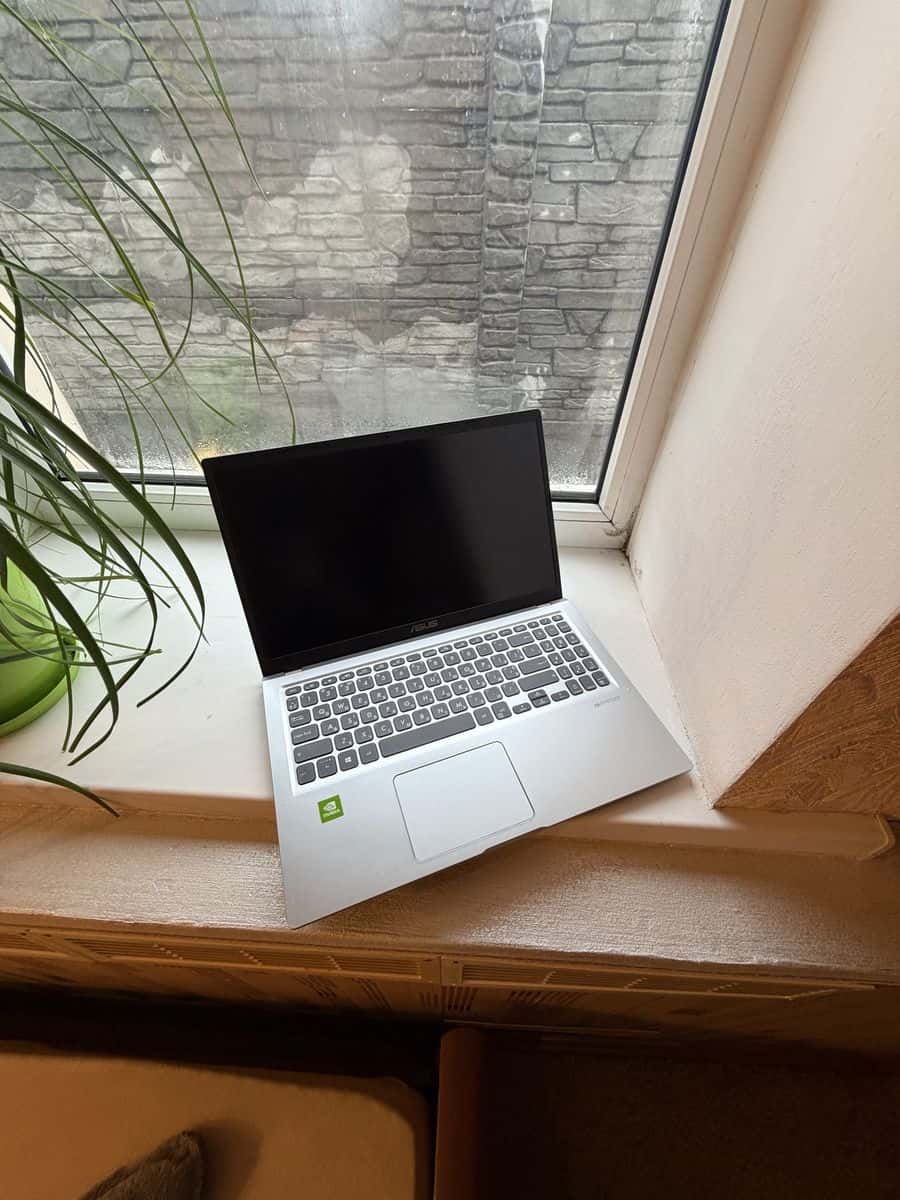 ASUS 15.6" FHD Core i5-1035G1 8/256