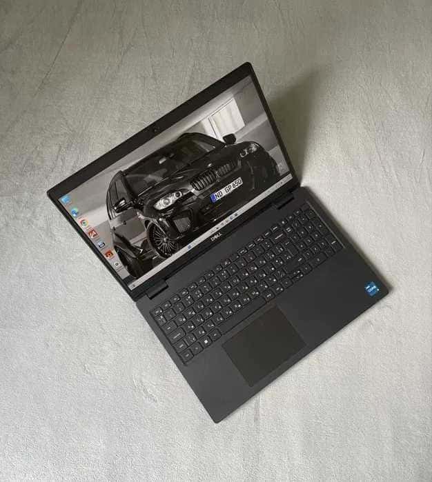 Dell 15.6" FHD Core i5-1135G7 16/256