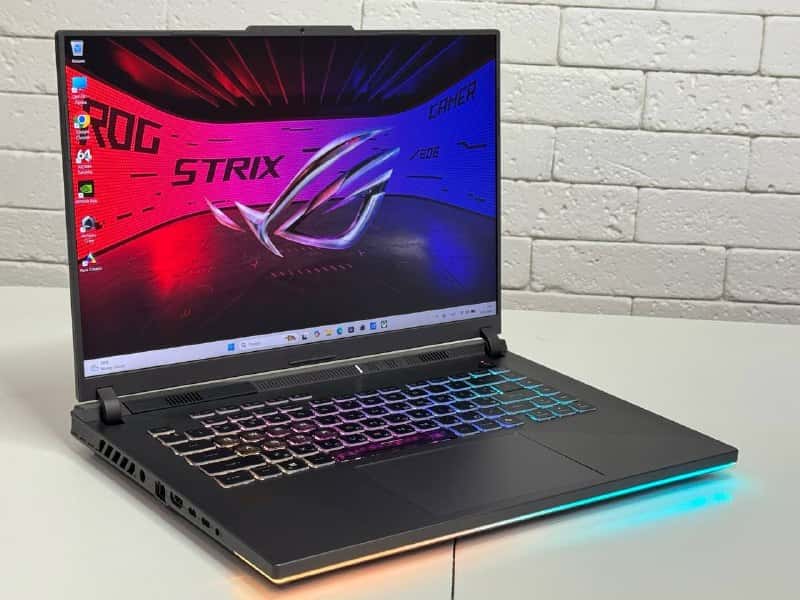 ASUS ROG Strix G16 FHD+ 165Hz Core i9-14900HX 32/1TB RTX 4070 8GB