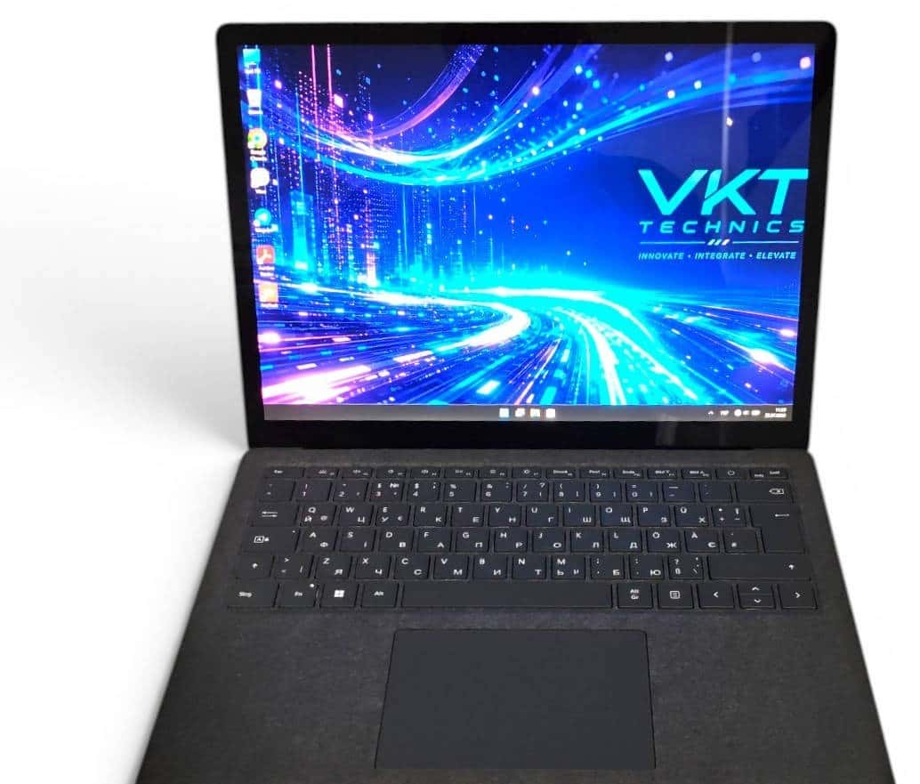 Microsoft Surface Laptop 5 Model 1950 13.5" Core i5-1235U 8/256