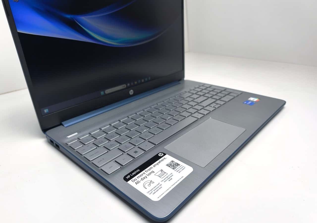 HP 15-dy5885wm 15.6" Core i5-1235U 8/256