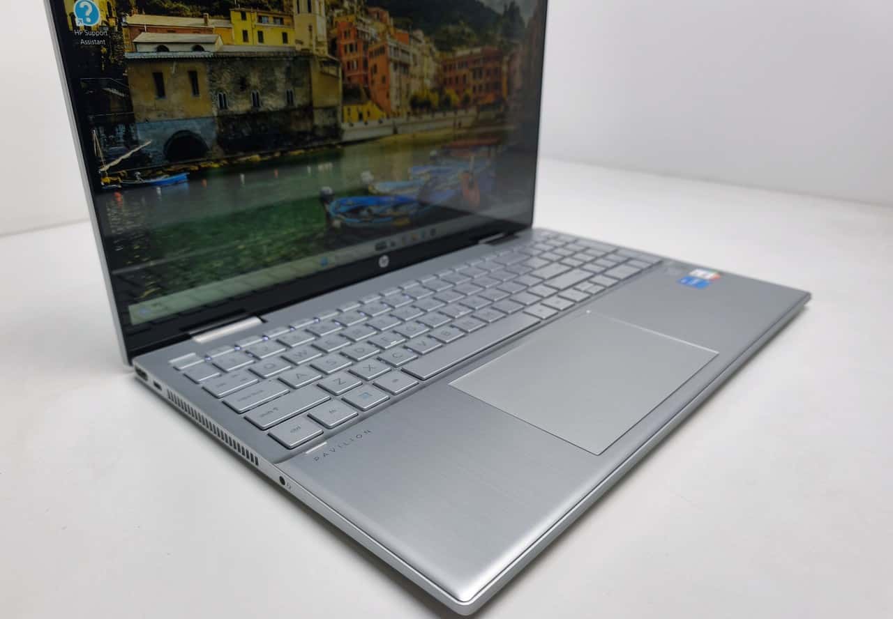 HP Pavilion x360 15.6" Core i5-1235U 8/512